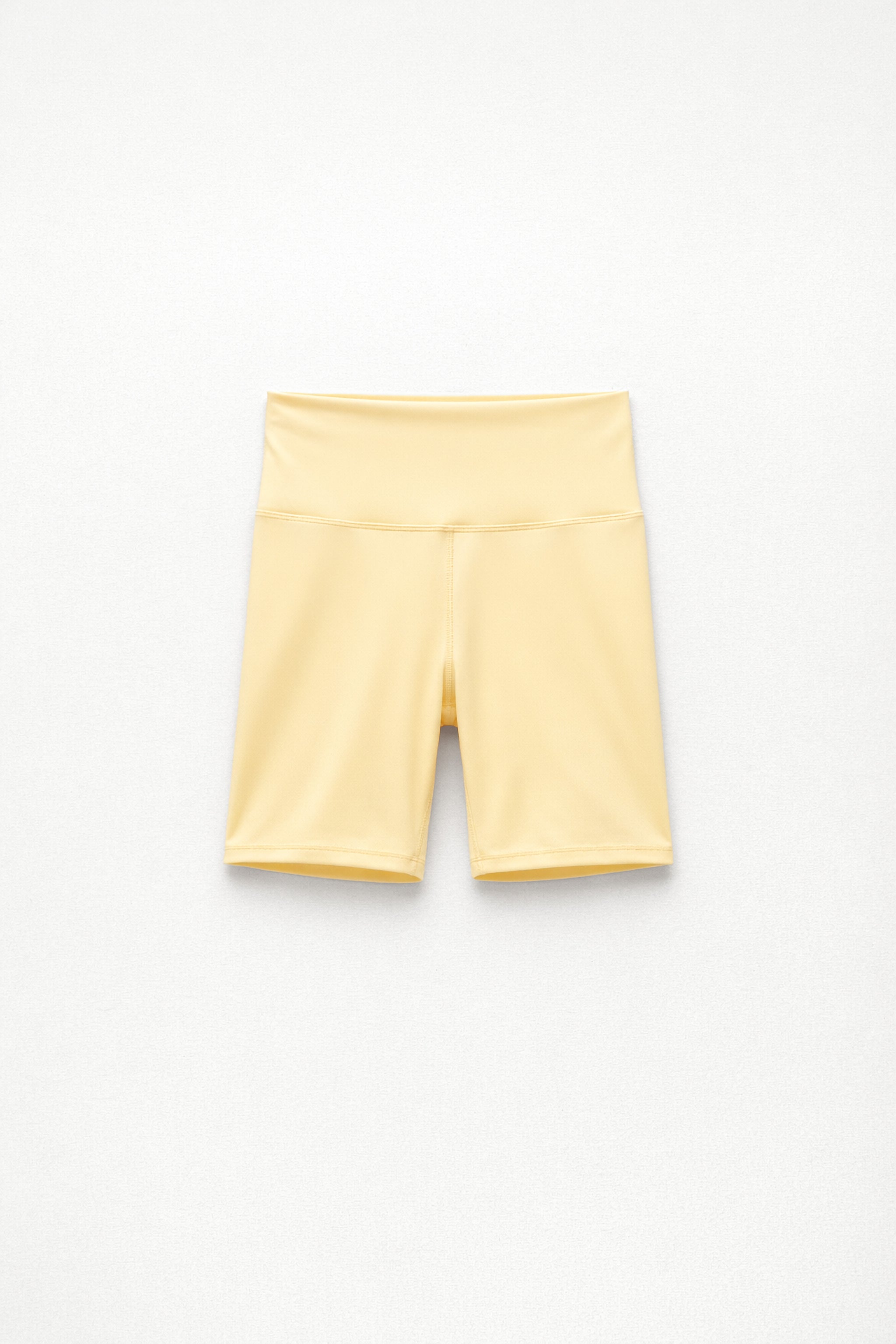 Short Théa